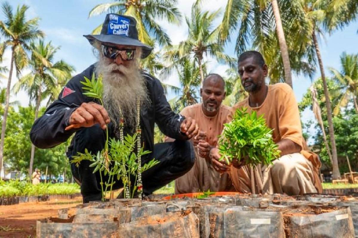 Sadhguru joins 'Isha Foundation's Cauvery Calling' Movement which aims to plant 1.6 lakh plants on World Environment Day.