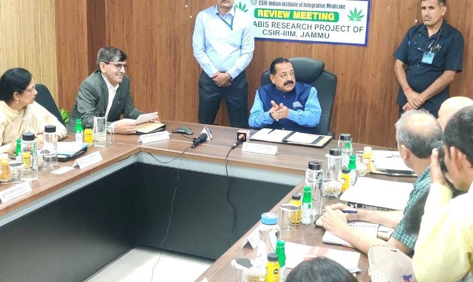 Dr. Jitendra Singh Chairs Review Meeting of CSIR-IIIM's Cannabis Research Project in Jammu (Photo Source; Pixabay)