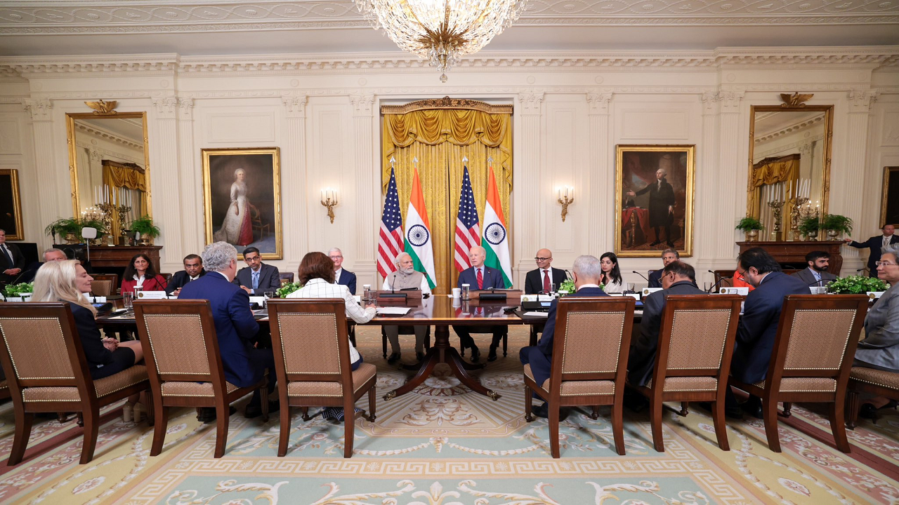 A roundtable meeting with tech company's CEOs with PM Modi (Photo Courtesy: @narendramodi/Twitter)