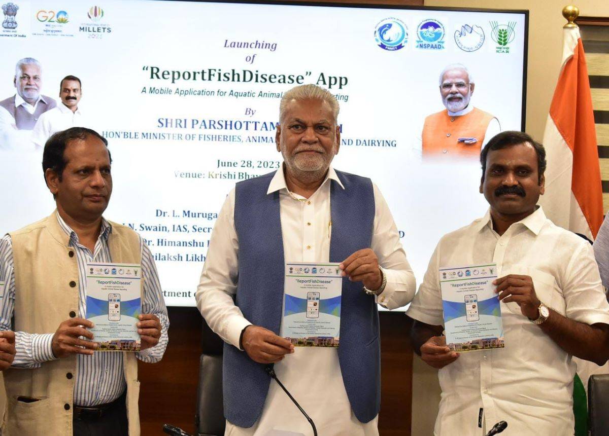 Parshottam Rupala Launches ‘Report Fish Disease’ App at Krishi Bhavan, New Delhi (Photo Source: @PRupala twitter)