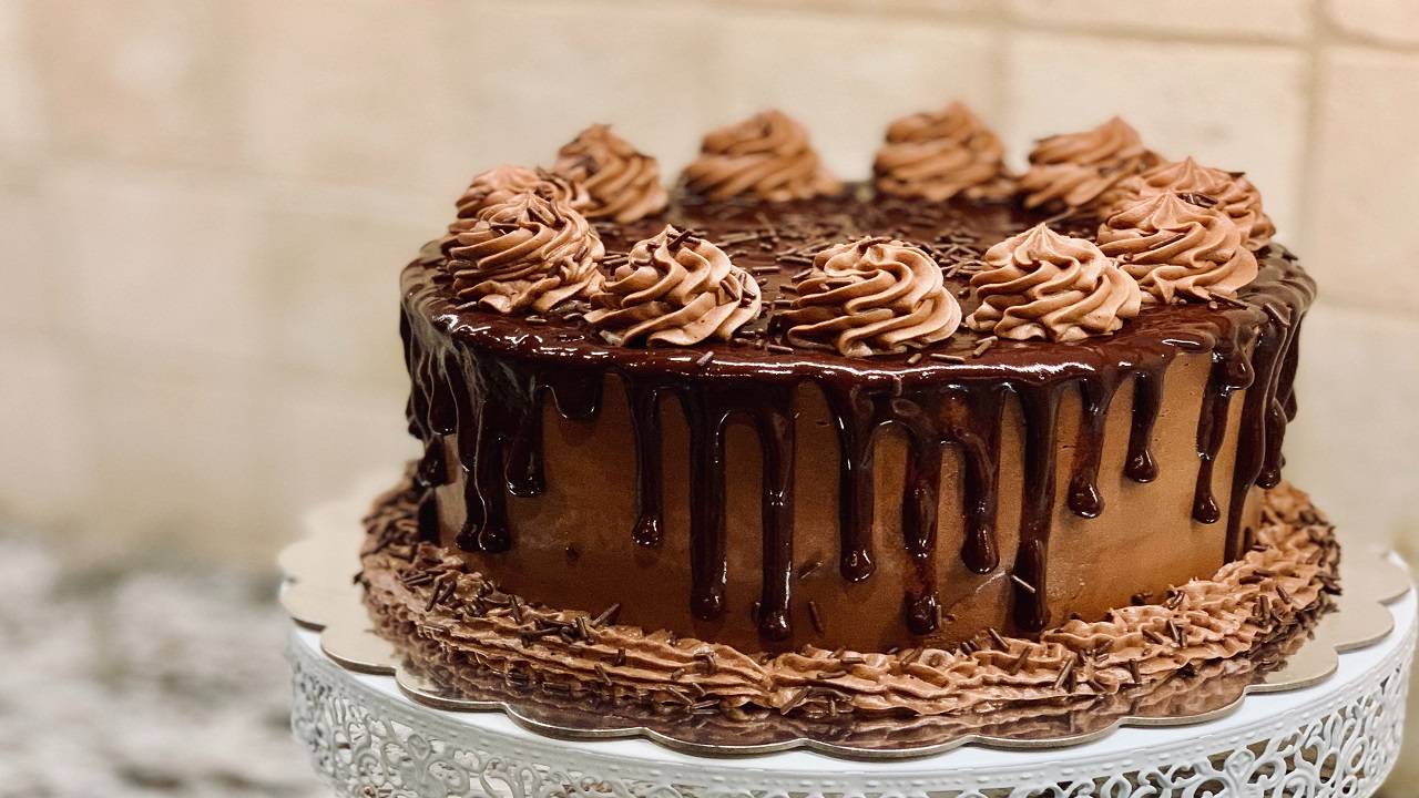 Chocolate Cake (Image Courtesy- Pixabay)