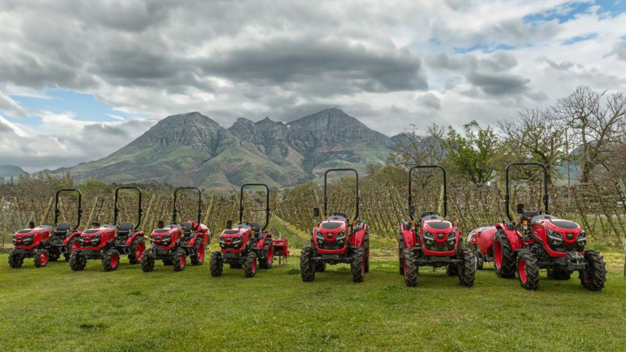 The Mahindra OJA Tractors will be Made in India, for the World that will serve diverse markets across 6 continents. (Image Courtesy: Twitter/Mahindra_Auto)