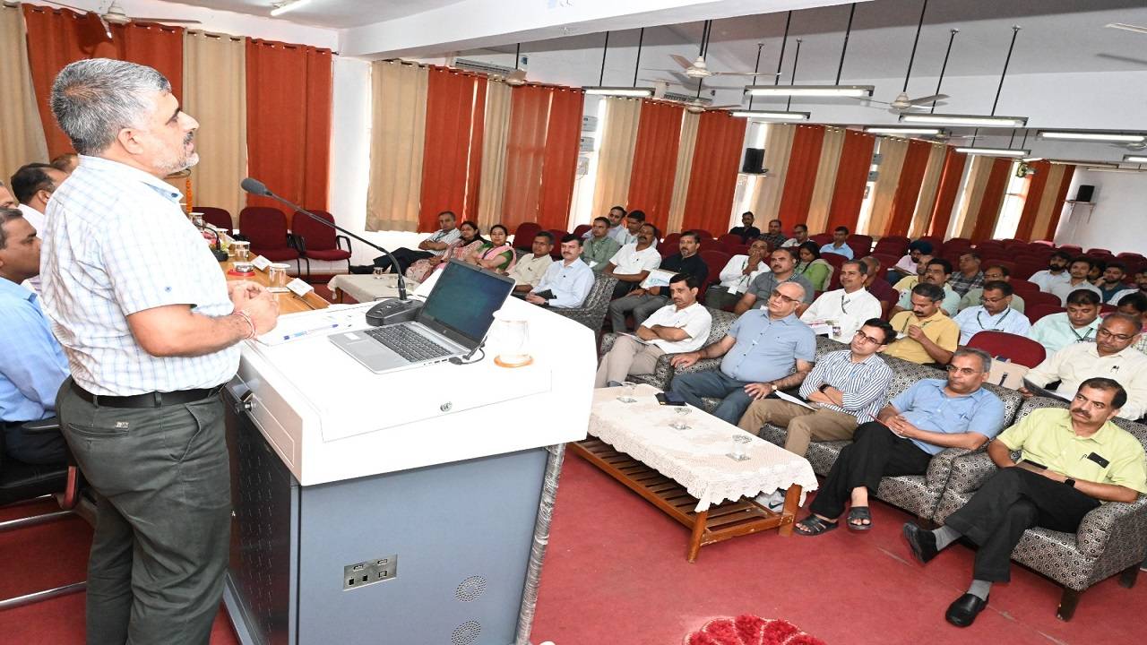 Dr Sanjeev Chauhan, Director of Research of the university addressing the participants during the valedictory session of the training.