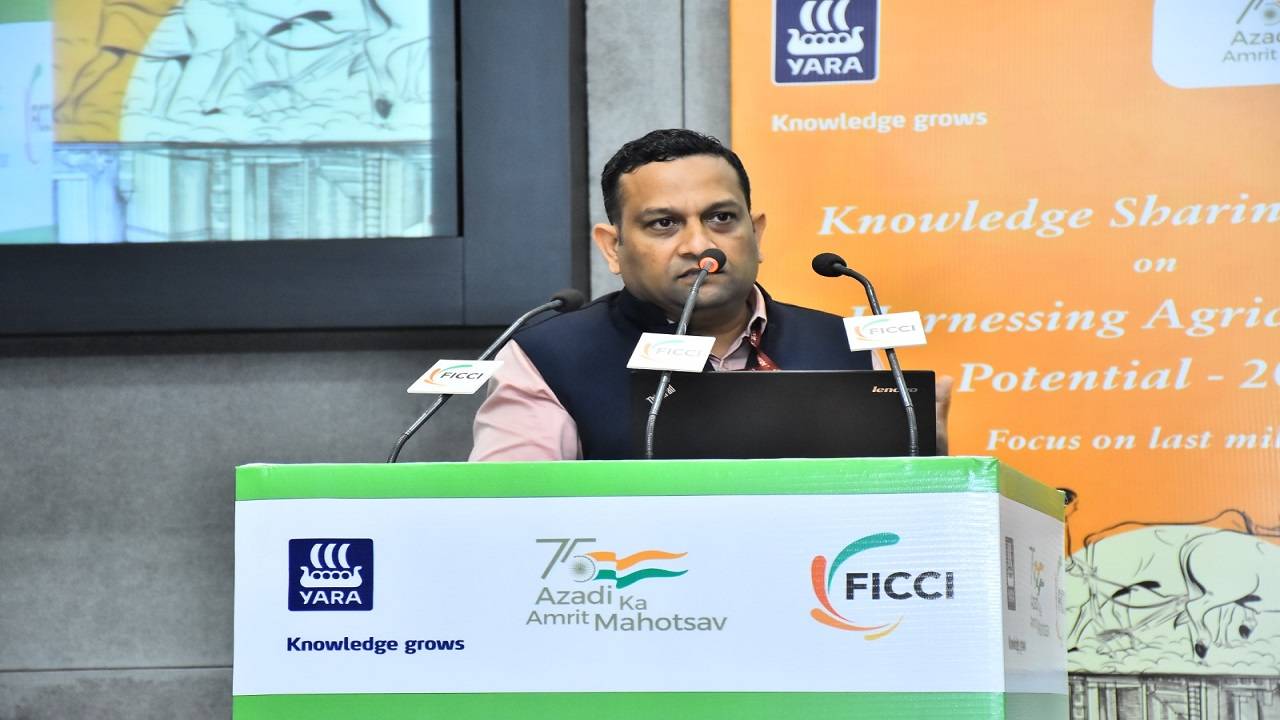 Samuel Praveen Kumar, Joint Secretary in India's Ministry of Agriculture addressing the event.