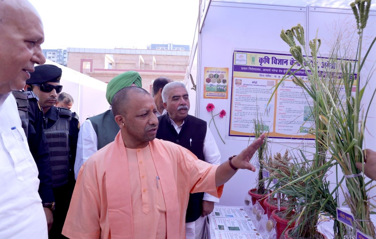 Yogi Adityanath Envisions Shri Anna's Significance Dating Back to Vedic Period and Its Growing Utility in Future (Photo Credit: @CMOfficeUP)