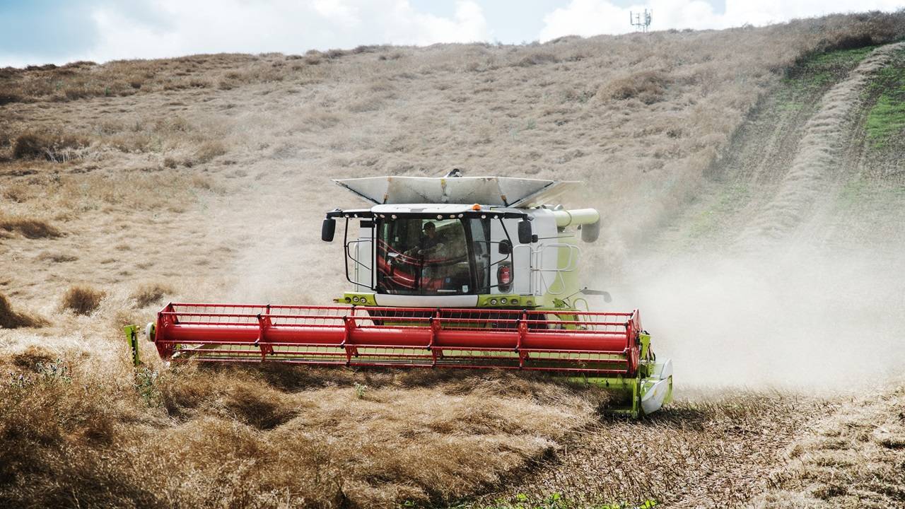 The DC said there were 1,098 stubble handling machines in the district. (Image Courtesy- Freepik)