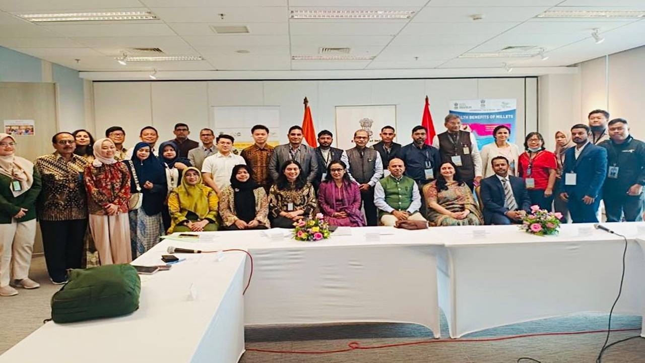 Indian and Indonesian companies participating in ASEAN-India Millet Festival came together at the Embassy of India in Indonesia for a B2B meeting. (Photo: Twitter/International Year Of Millets 2023)