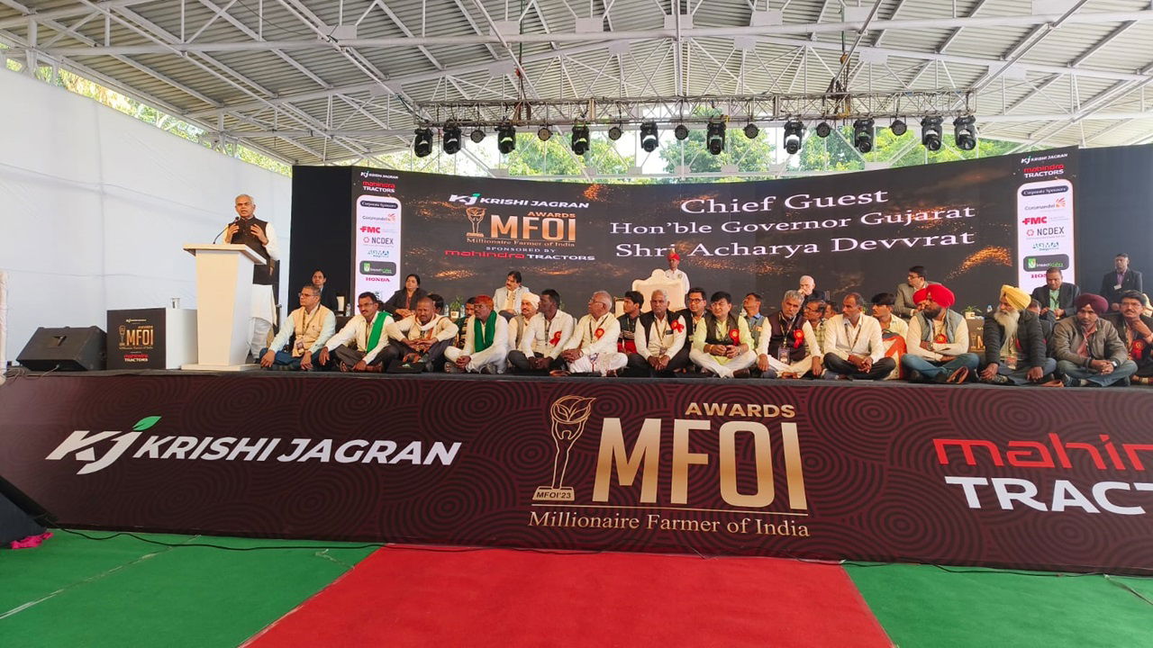 Acharya Devvrat, Governor of Gujarat and Chief Guest of MFOI Awards addressing the event.