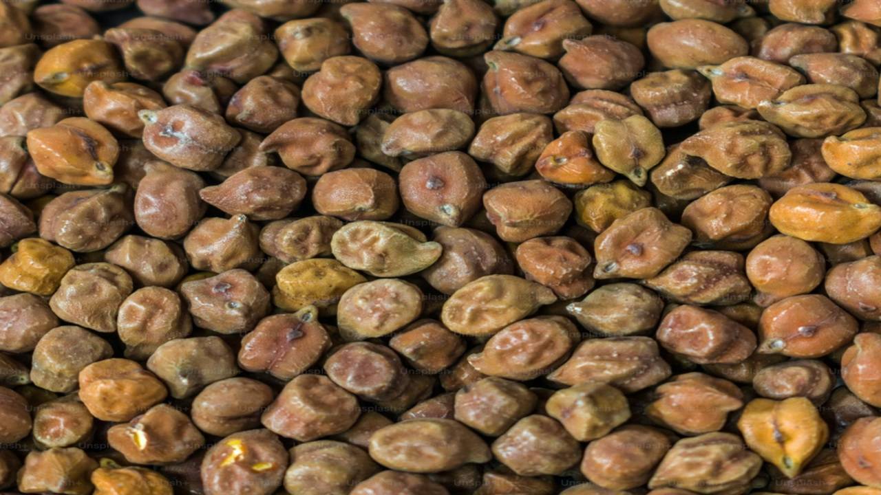 black chickpeas