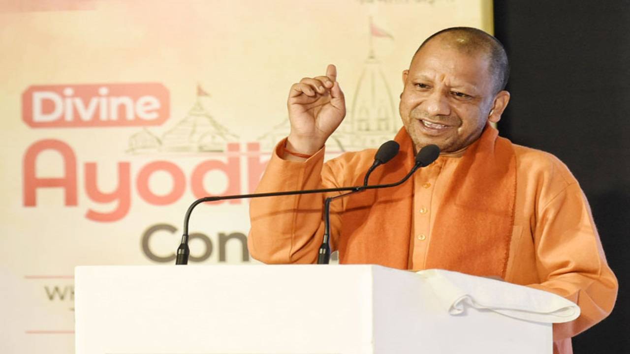 FM Suresh Khanna presented the second budget of the Yogi government's second term, with a focus on farmers' welfare. (Picture Courtesy: www.yogiadityanath.in)