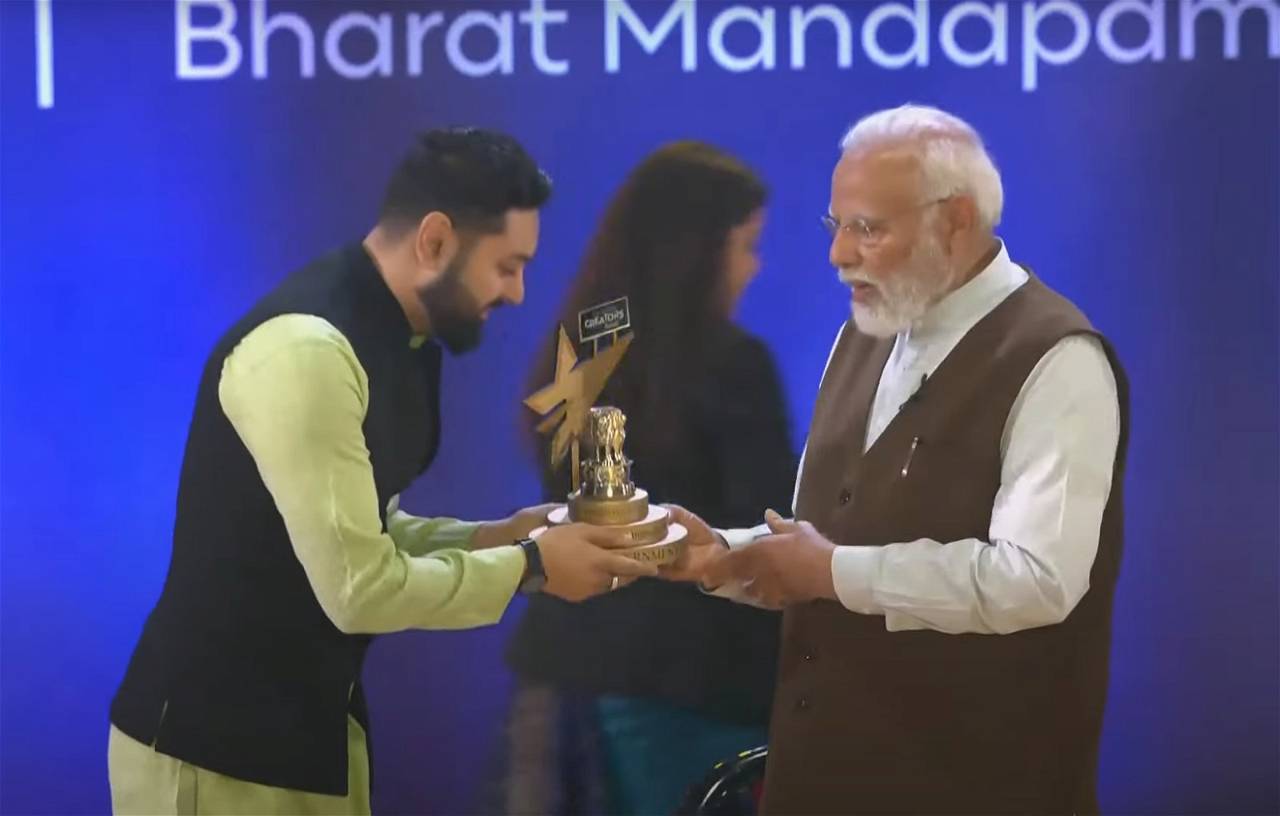 Lakshay Dabas Honored with Most Impactful Agri-Creator Award by PM Modi (Photo Source: @narendramodi/X)