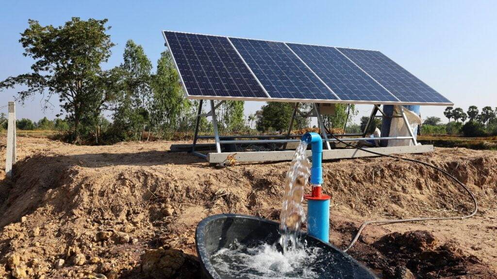 UP Govt Offers Solar Pump Subsidies to Boost Agriculture: Here's How to Apply (Photo Source: @WorldBankWater/X)