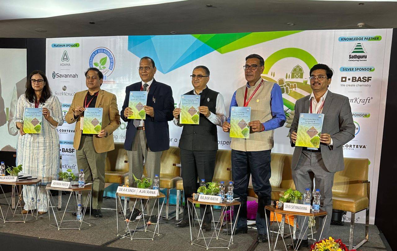 Launch of FSII-Sathguru Report on DSR at Conference on DSR for Sustainable & Profitable Rice Production, The Park, Connaught Place, New Delhi