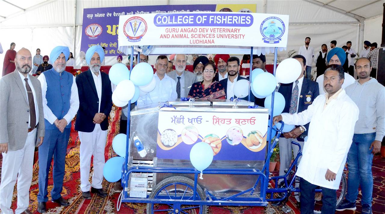 Vet Varsity Launches 'Mobile Fish Cart' to Deliver Fresh & Hygienic Fish to Your Doorstep