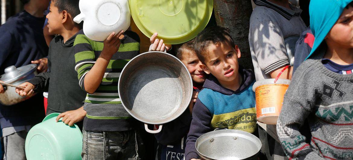 Israeli Authorities Block UN Food Convoys to Northern Gaza, Sparking Outrage and Famine Concerns