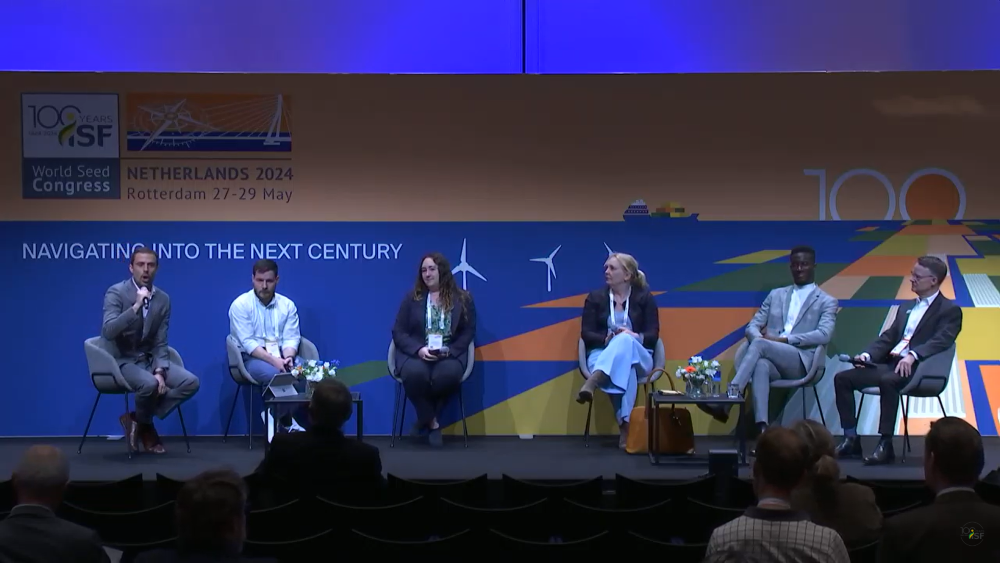 Experts sharing their views in a panel discussion on “The Role of the Seed Sector in the COP28 Emirates Declaration on Sustainable Agriculture, Resilient Food Systems, and Climate Action”