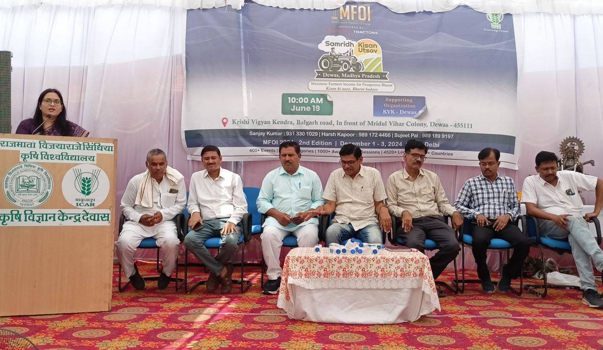 Dignitaries at ‘MFOI Samridh Kisan Utsav’ in KVK Dewas, Madhya Pradesh