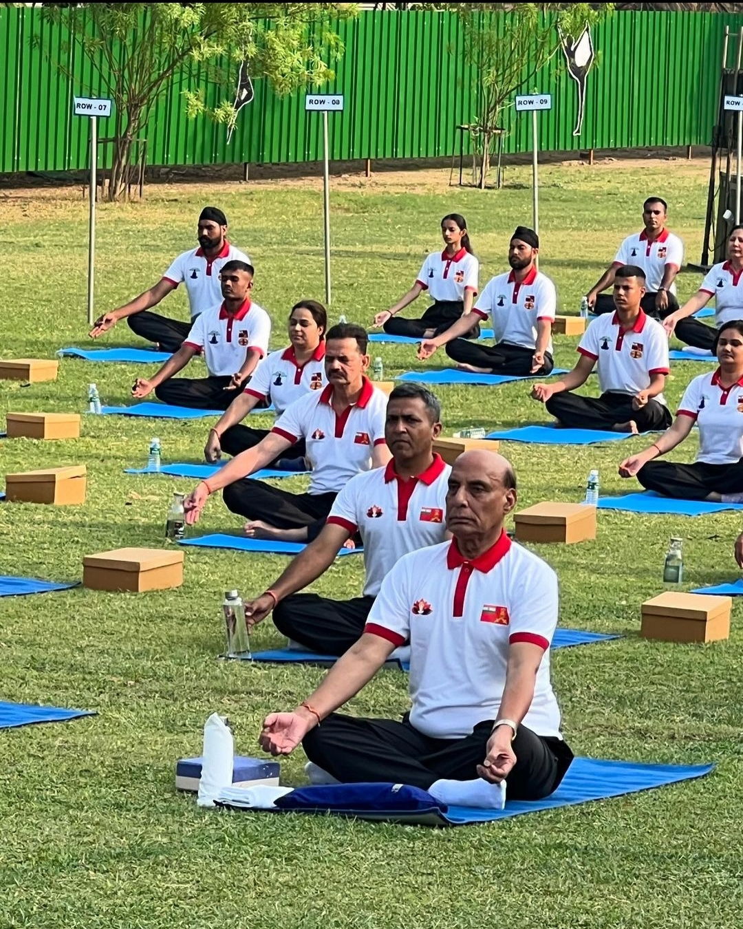 Rajnath Singh Participates in the International Yoga Day (Photo Source: Rajnath Singh's Instagram Handle: https://www.instagram.com/rajnathsinghbjp/?hl=en)