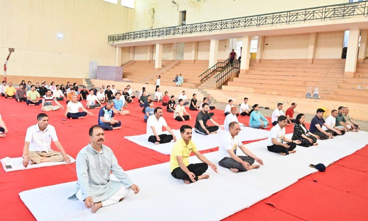 Nauni University Celebrates 10th International Day of Yoga with Enthusiastic Participation