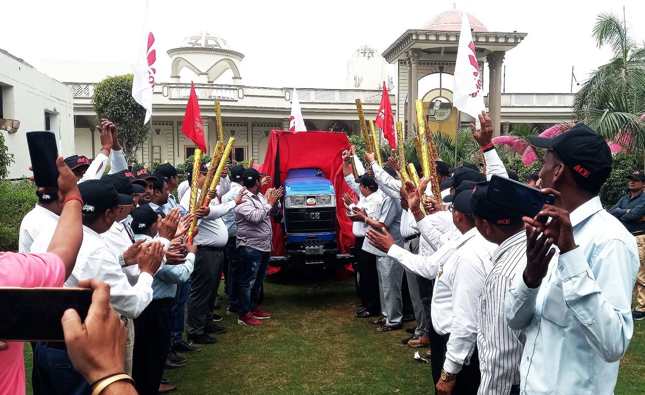 ACE DI 6565 AV Tractor Unveiled in a Grand Ceremony in Aligarh