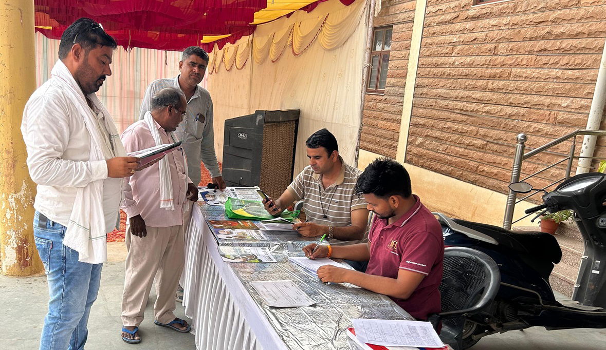 Participants Registering for the MFOI Samridh Kisan Utsav in Jodhpur, Rajasthan.