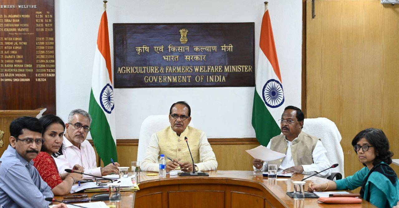 Shivraj Singh Chouhan Assures Full Support for Maize and Soybean Promotion in Chhattisgarh