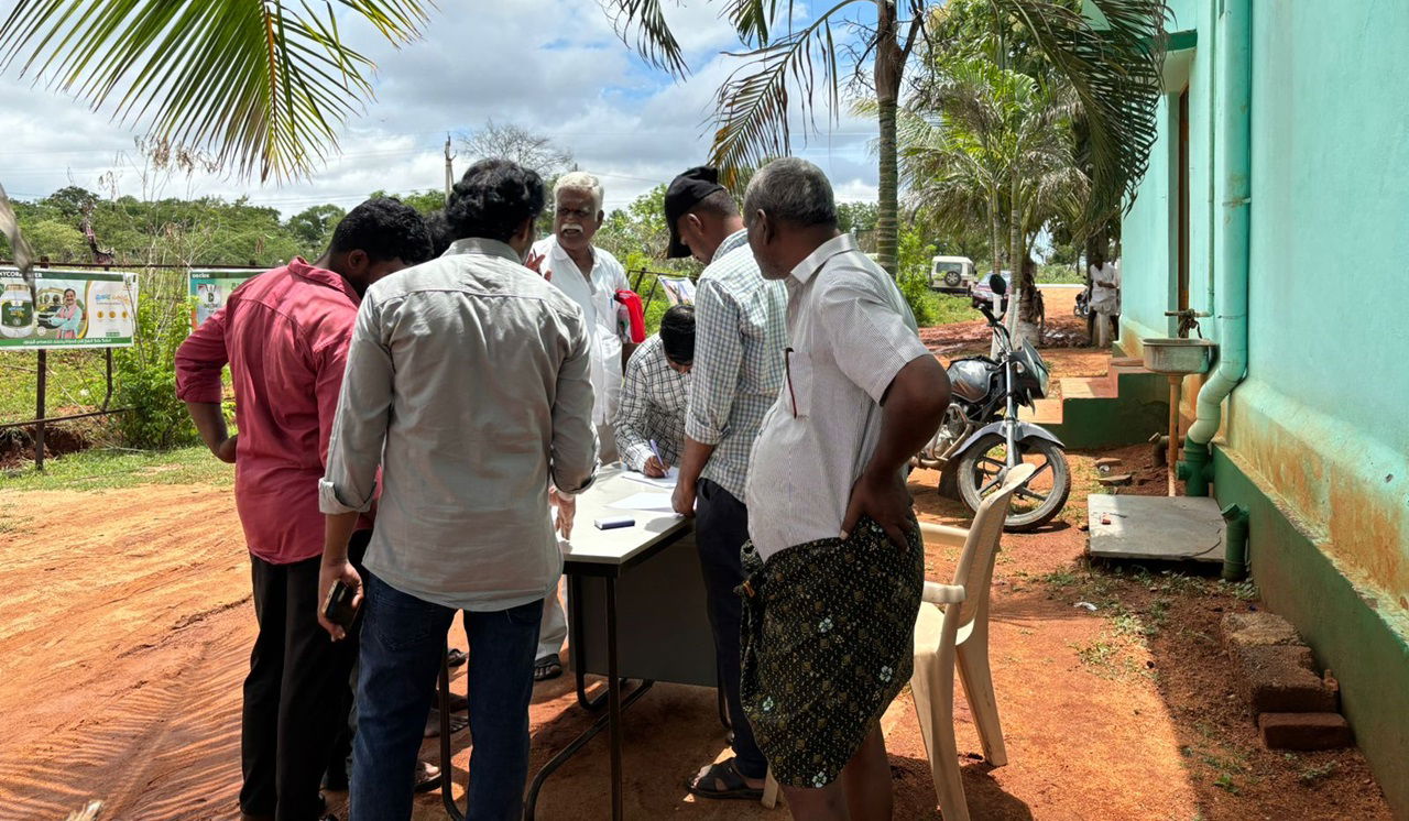 Participants Register at MFOI Samridh Kisan Utsav in Kurnool, Andhra Pradesh